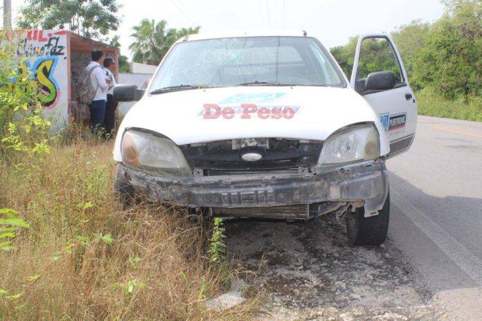 Se sale de la vía por falla mecánica, en Motul