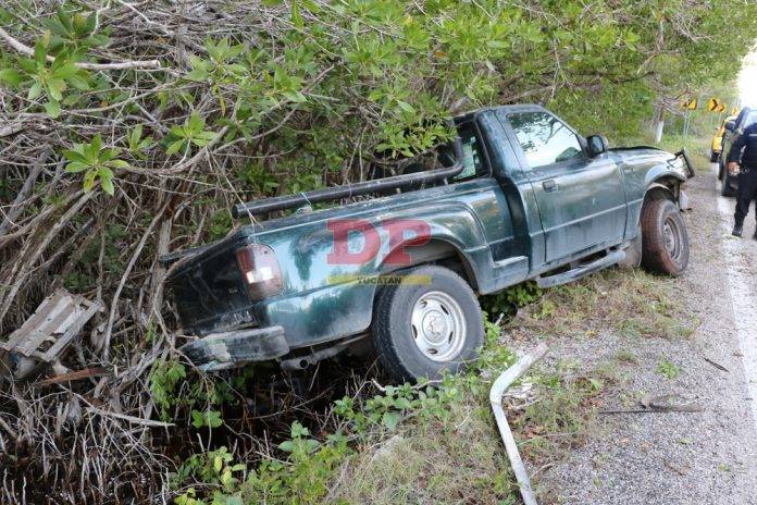 Camioneta valió 'mangle' en Hunucmá