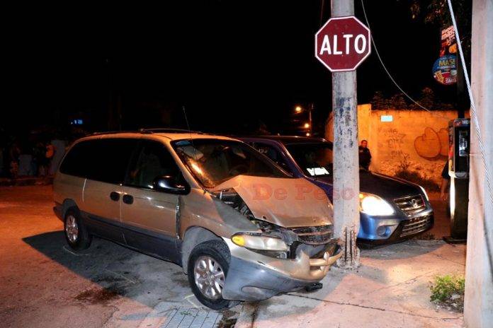 Hasta al poste le tocó su llegue