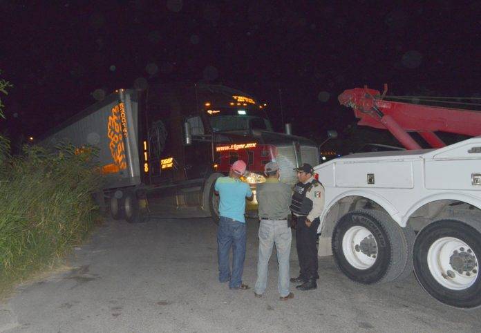 Se fue de 'nachas' a una hondonada en el Periférico