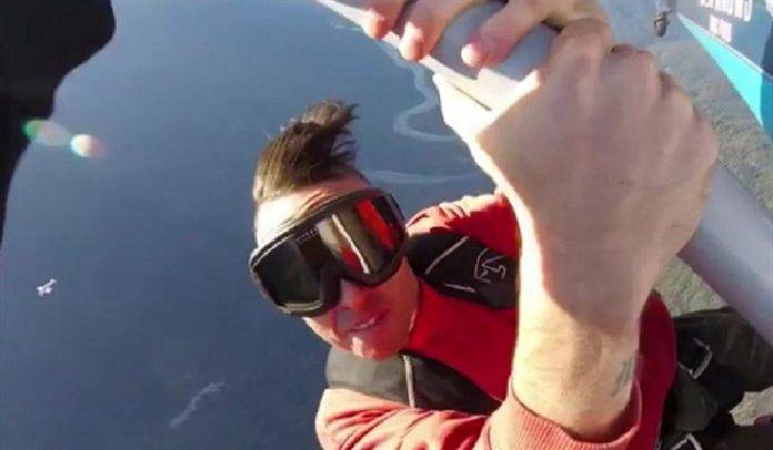 Rapero se sintió 'tolete' y cayó al vacío desde avioneta