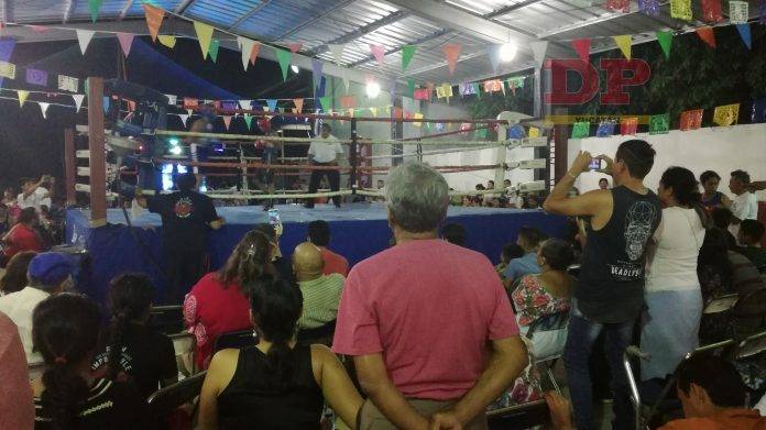 En la velada se contó con la presencia de Adriano Mendicuti y de Luis Alfonso y Gilberto Keb, estos dos últimos orgullos de esa población.