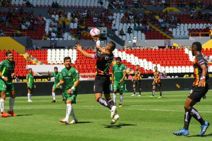 Venados cayeron 0-3 ante Leones Negros.