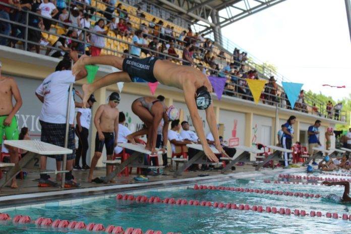 Un robo empañ+o las actividades de la “Copa Pirañas” de natación, en el Centro Acuático “Rommel Pacheco Marrufo”.