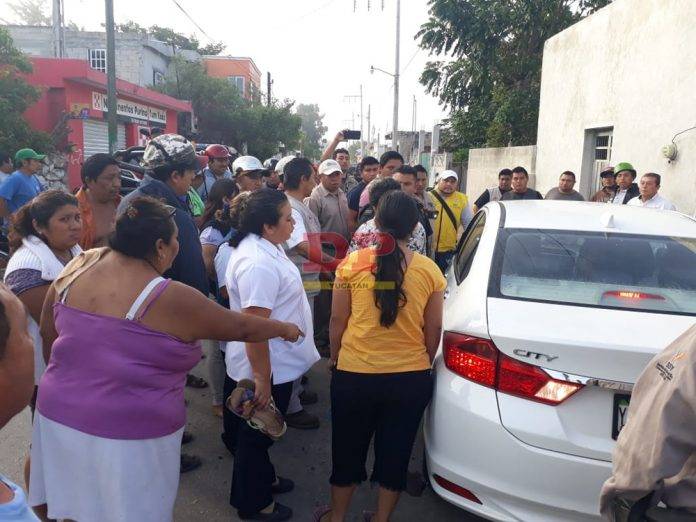 Intentan linchar a doc que arrolló a enfermera embarazada
