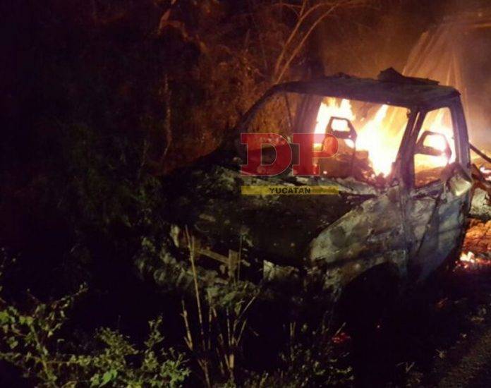 Muere calcinado en su auto en la vía Kantunil-Cancún