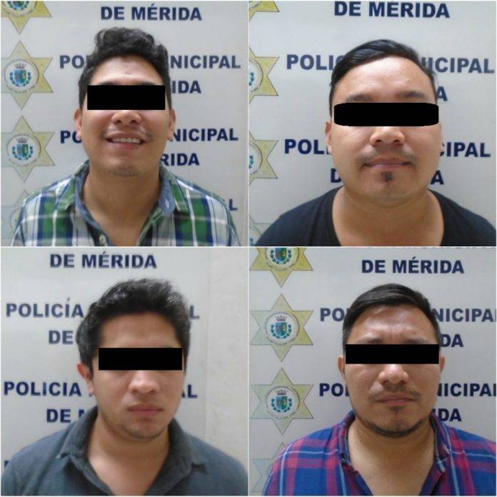 Arrestan a 'chistositos' que en el Centro de Mérida dieron de cintarazos a una mujer