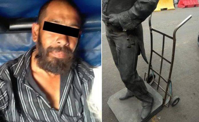 Robó una estatua de bronce para venderla por kilos en la Ciudad de México