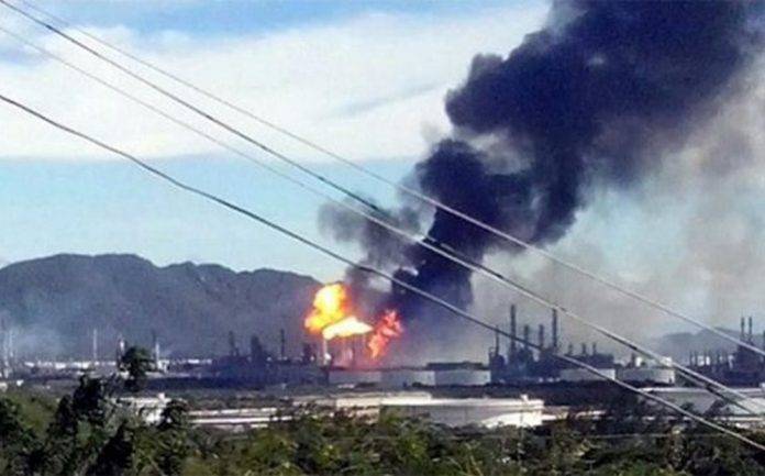 Explosión en refinería de Salina Cruz. Hubo tres heridos