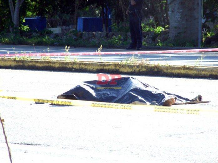 Taxi... pero al cielo: colectivo arrolla y mata a ciclista en Tahmek