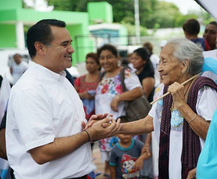 El alcalde Renán Barrera está detrás de la II Jornada Gerontológica, en el Centro Cultural de Mérida “Olimpo”.