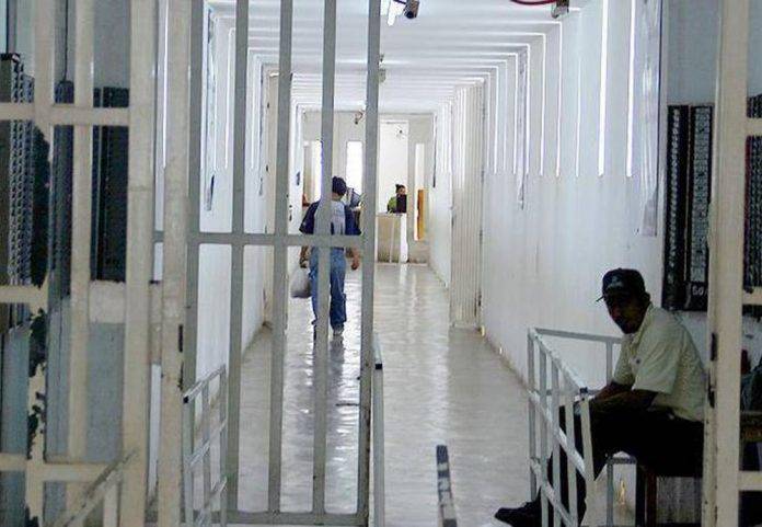 No dejan salir a presunto narco atrapado en Altabrisa