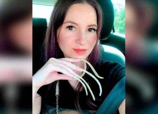 No se ha hecho la manicura ¡en cuatro años! y bate récord en Rusia La bloguera Elena Shilenkova, de 35 años, dejó crecer sus uñas durante cuatro años y con ello batió un récord mundial y ahora es la mujer con las uñas más largas de toda Rusia.