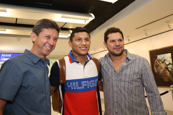Miguel 'Alacrán' Berchelt resgresó a Mérida después de una nueva exitosa defensa de su título.