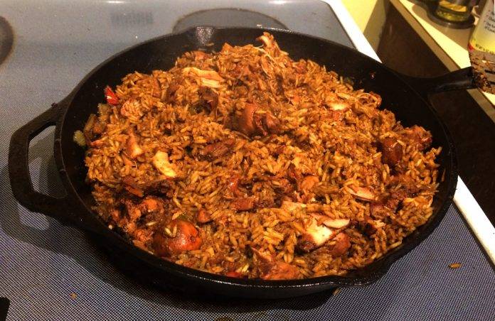 Mató a su marido, lo molió y sirvió su carne con arroz a unos trabajadores