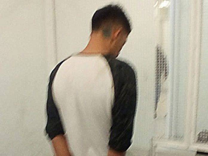 Joven golpea a su madre porque ésta no lo dejó entrar a casa con cosas robadas