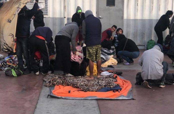 Suspenden clases en Tijuana por presencia de migrantes