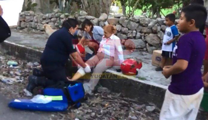 Motociclista lesionada al accidentarse en Motul