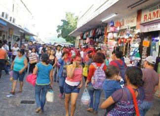 Compradores saturan el Centro de Mérida ¿Vas a ir al Centro? Piénsalo bien... está ¡hasta el gorro!