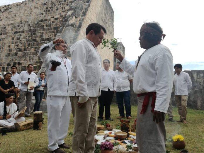 Pecho a pechito: los caminos de AMLO en Yucatán