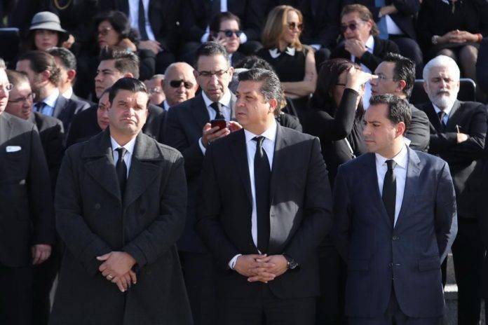 Acude Vila a ceremonia luctuosa en Puebla