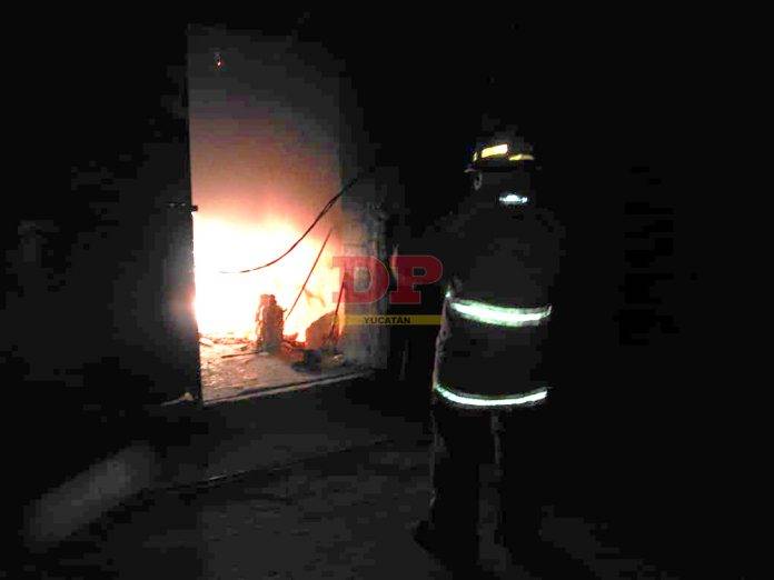 Se incendia bodega en Izamal