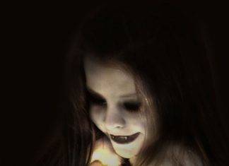 Enigmas: La “niña vampiro” de Mérida A la niña vampiro se le vio desde 1974 por varios rumbos de la ciudad. Hubo reportes de Tanlum (que por entonces era una hacienda), por las colonias Castilla Cámara, Melitón Salazar y Mercedes Barrera...