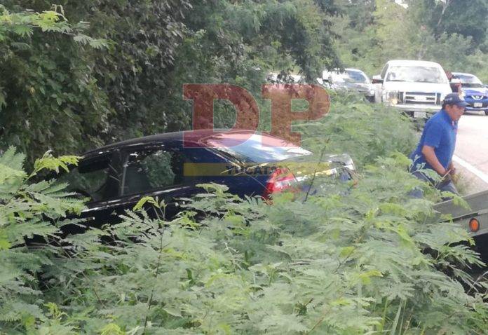 Tras desgraciar su auto, optó por abandonarlo y darse a la fuga