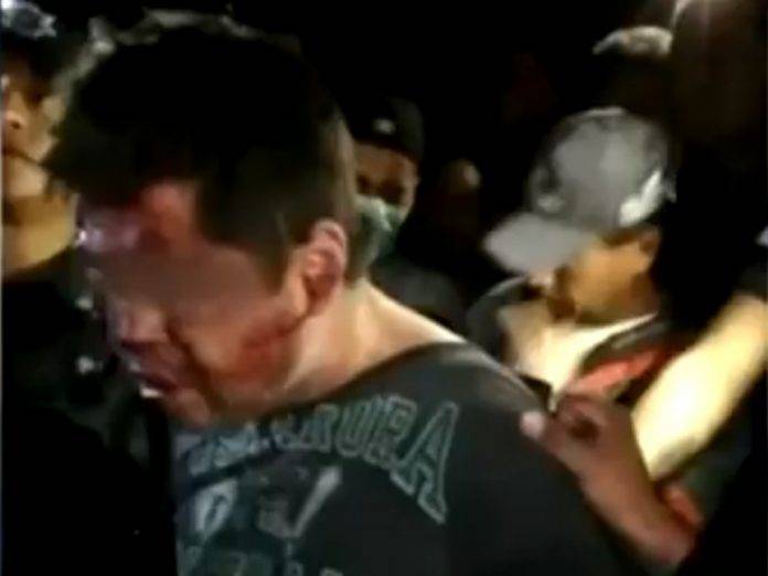 'Pedernal' arrolla a 6 personas y pobladores intentan lincharlo