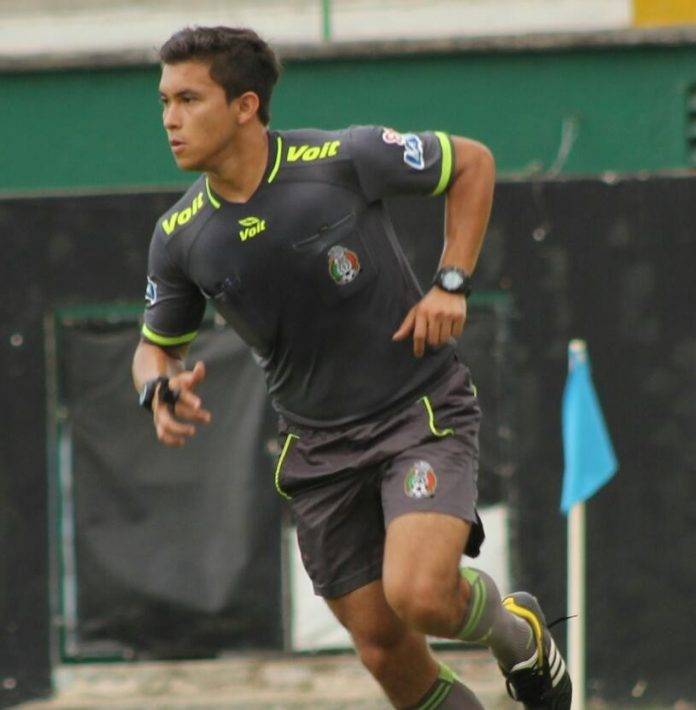 Rodrigo Sansores fue electo como uno de los mejores silbantes.