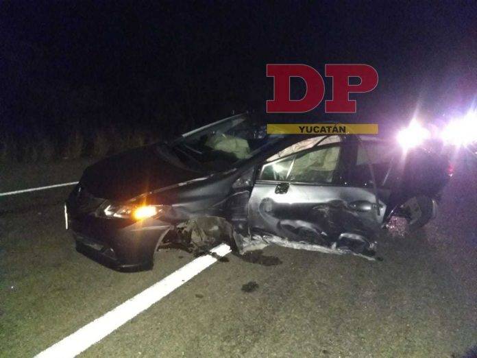 Los accidentados se estrellaron varias veces contra la barra de contención y por suerte no se apareció otro vehículo