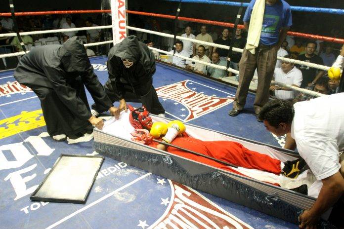 Peculiares maneras de entrar al ring tenía Juan “Loquito” Kantún.