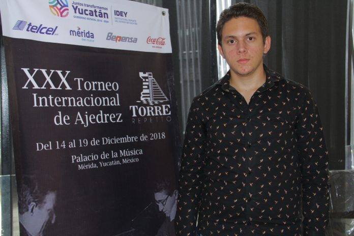 A sus 17 años, Carlos Albornoz Cabrera se convirtió en el jugador más joven en ganar el torneo internacional “GM Carlos Torre Repetto In Memoriam”.