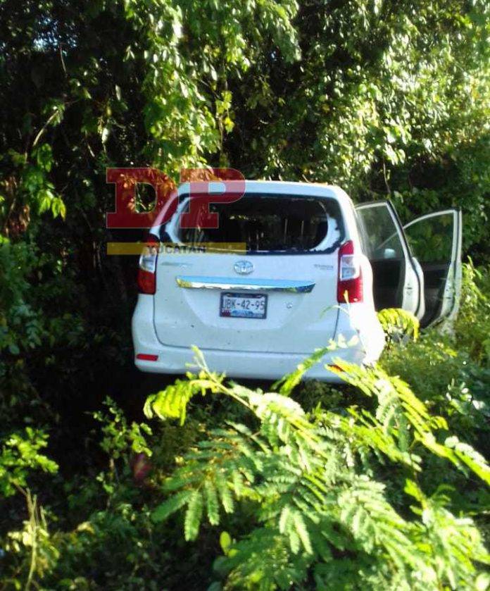 Una familia en una camioneta con placas de Puebla tuvo un desafortunado paseo en tierras yucatecas.