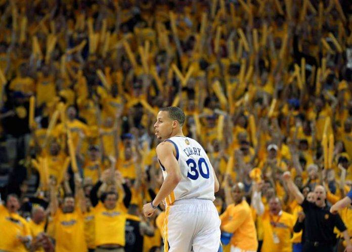 Por incrédulo, la NASA quiere complacer a Stephen Curry.
