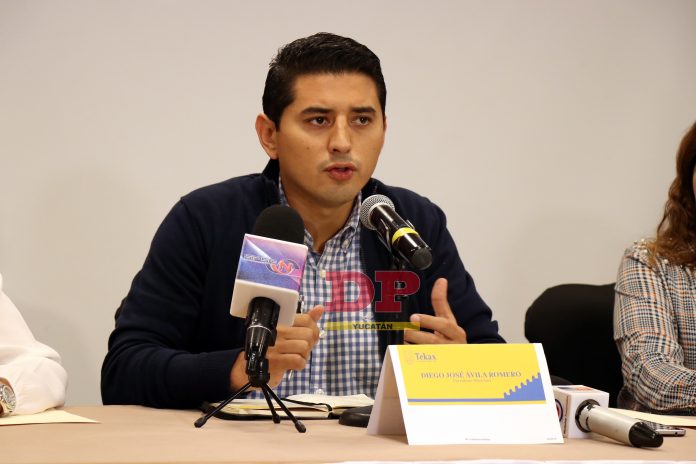 El actual edil Diego Ávila Romero denunció públicamente al ex alcalde Josué Manancé Couoh, mejor conocido como “Doctor Amor”.