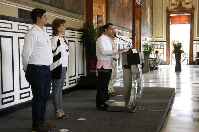 Anuncia Vila un 'mega' recorte en dependencias estatales