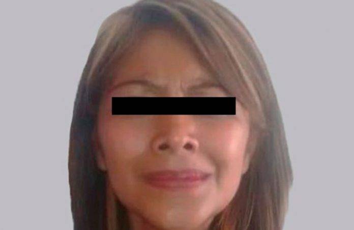 Madre abusa de su hijo de 8 años mientras él dormía