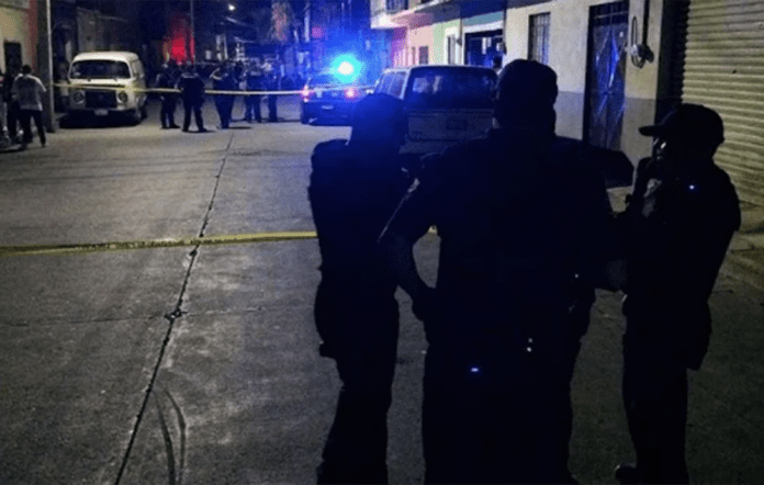Balean y matan a cinco personas en la cantina Aquí la Gozas