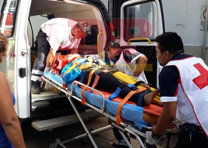 Joven motociclista se da arrastrada en vía Chapab-Ticul