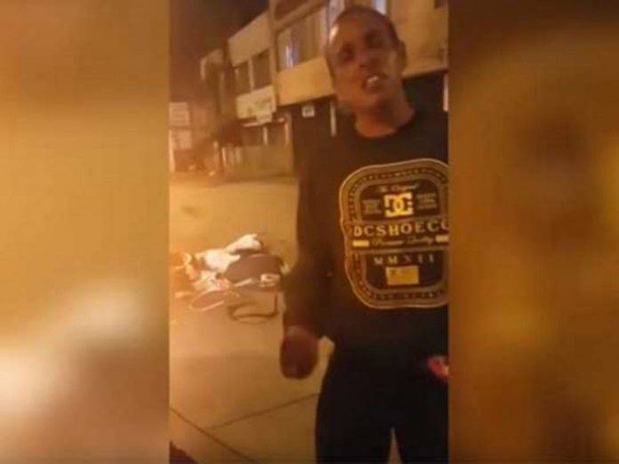 Le venden harina en vez de coca, y pide ayuda a la Policía