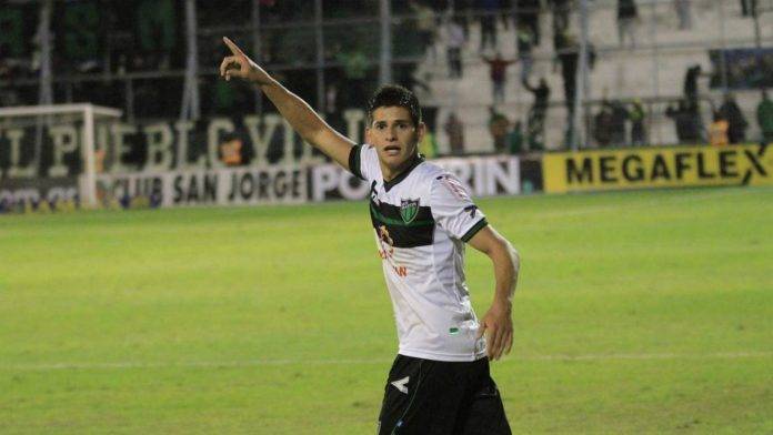 Facundo Barceló llega del fut de Argentina a México.