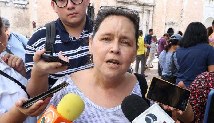 Muy 'indignadas'... cuando les conviene
