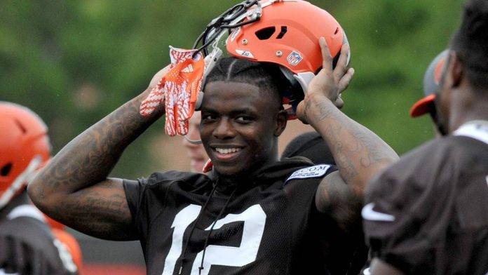 Josh Gordon está medio tarolas últimamente y por eso lo cepillaron.