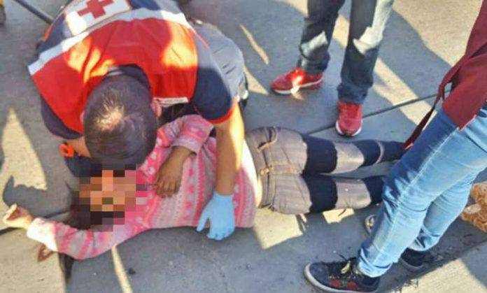 Niña vendedora escapaba de inspectores y fue atropellada