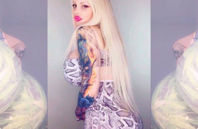 Sabrina Sabrok se aumenta el trasero