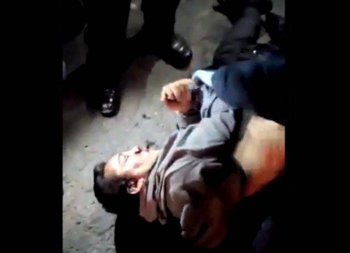 Intenta abusar de una menor y vecinos lo tunden a golpes (video)