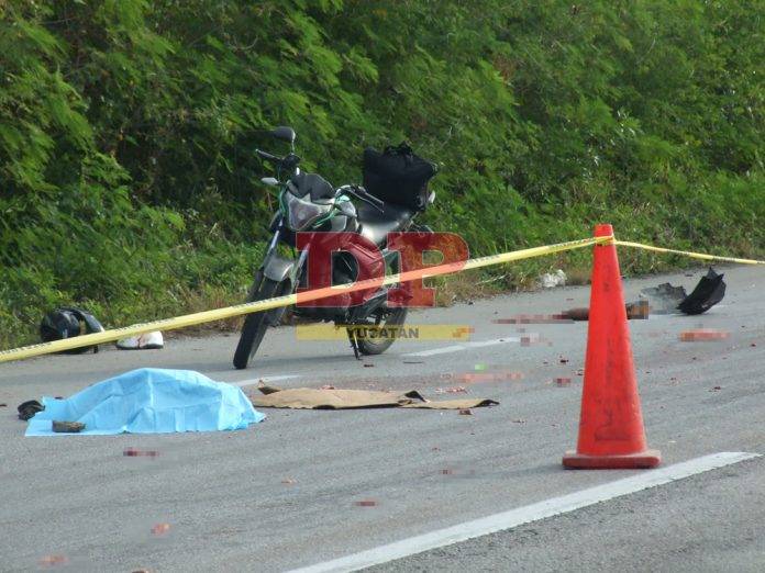 Motociclista ve morir a su padre de la peor manera