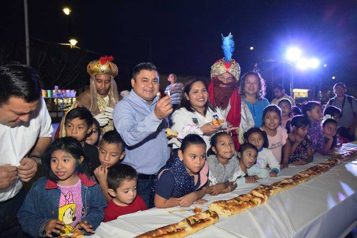 Alcalde dará los tamales; sacó el chiquito de rosca