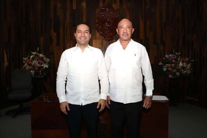 Gobernador atestigua reelección en la UADY
